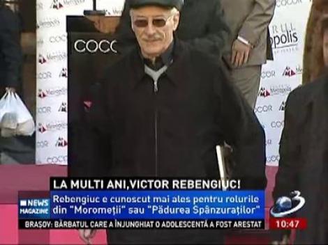 La mulţi ani, Victor Rebengiuc! Actorul a primit o stea pe Walk of Fame-ul bucureştean.