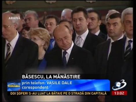 Președintele Traian Băsescu se află la mănăstirea Rohia din Maramureş