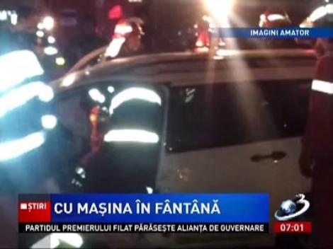 Un alt șofer bucureștean a plonjat cu mașina într-una din fâtânile din zona Piața Unirii