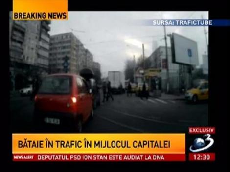 Bătaie în trafic chiar în mijlocul Bucureștiului