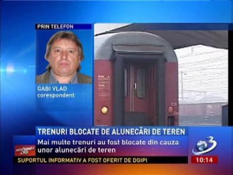 Trenuri blocate de alunecări de teren ăntre Galați și Târgul Bujor