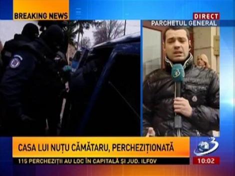 Vezi aici imagini cu reporterii Antena 3 agresați de membrii familiei lui Sile Cămătaru