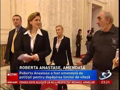 Roberta Anastase, amendată pentru depăşirea limitei de viteză