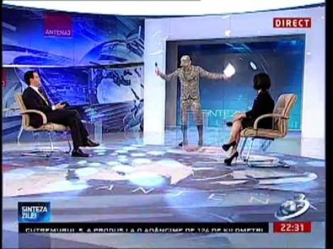 Interpretare de zile mari! Mircea Badea cântă melodia colonelui Turcescu