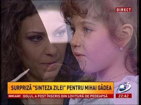 Nepoţica lui Mircea Badea, Ronţi, recită poezii şi cântă la Sinteza Zilei