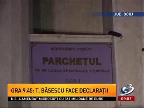 Doi poliţişti din Gorj, prinşi în timp ce luau mită