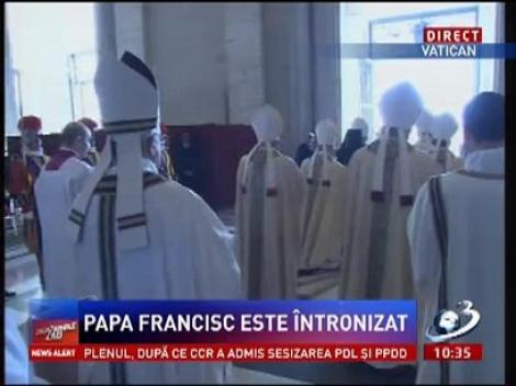 Imagini cu întronizarea Papei Francisc de la Vatican