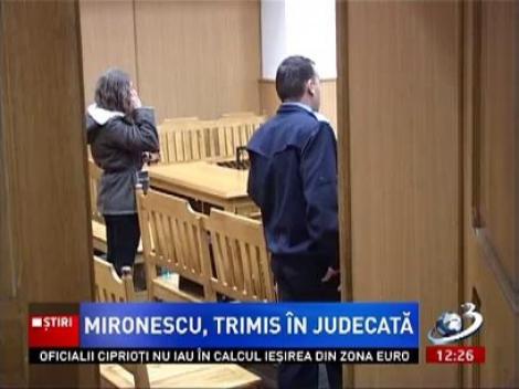 Procurorii DIICOT l-au trimis în judecată pe Puiu Mironescu