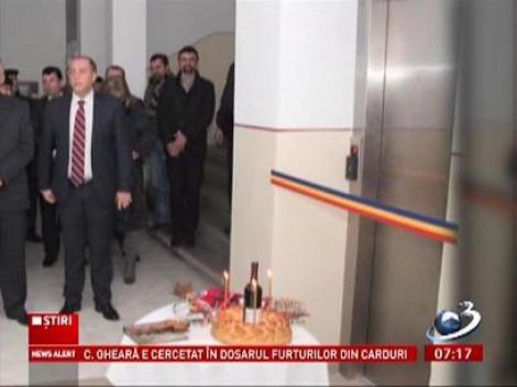 Lift inaugurat cu mult fast la spitalul din Gura Humorului