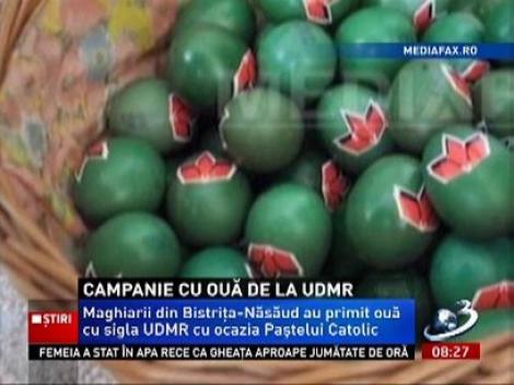 UDMR-ul a intrat în campanie electorală de Paşte! Ouă cu sigla partidului au fost împărţite etnicilor maghiari