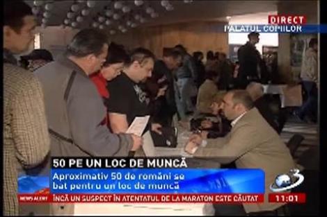 Aproximativ 50 de români se bat pentru un loc de muncă