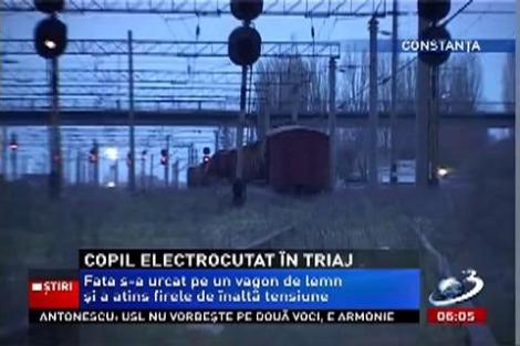 Constanţa. O fetiţă de 13 ani s-a electrocutat în timp ce se juca pe calea ferată