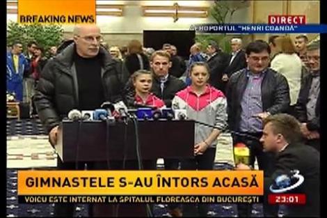 Gimnaştii de aur ale României au revenit în ţară