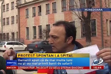 Protest spontan la Spitalul Municipal Vulcan