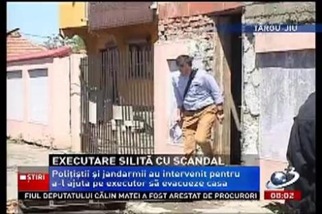 Scandal și străzi blocate la Târgu Jiu ăentru o executare silită