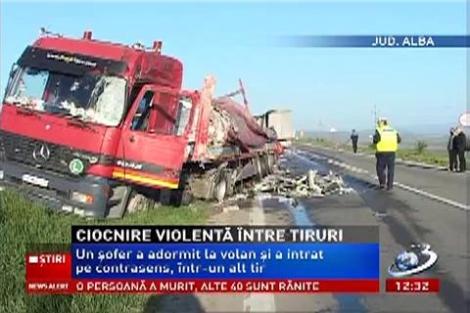 Accident tragic în Alba! Două TIR-uri s-au ciocnit violent