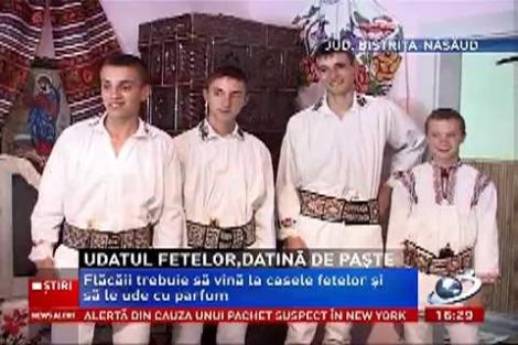 Udatul fetelor cu parfum, datină de Paşte în Bistriţa-Năsăud