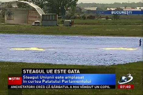 Steagul imens al Uniunii Europene este gata pentru Ziua Europei