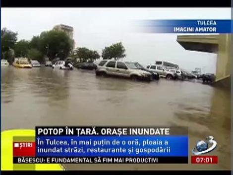 Potop în România! Mai multe oraşe din ţară au fost inundate