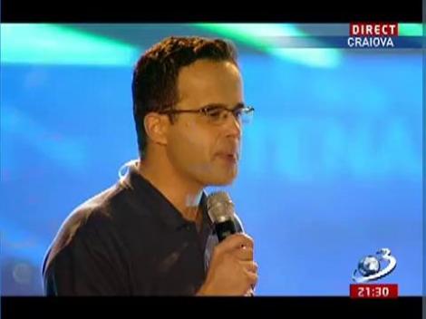 Show extraordinar pe scena de la Craiova! Mircea Badea uimeşte publicul