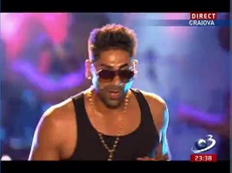 Connect-R a încins atmosfera la Craiova, cu piesa "Love is the way"