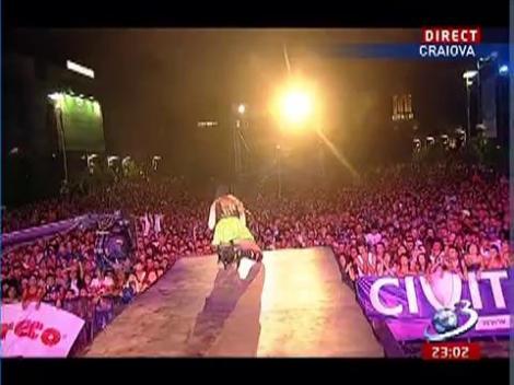 Live pe scena de la Craiova, Delia cântă melodia "U"