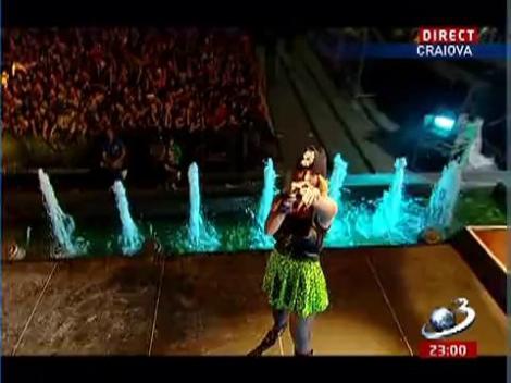 Delia a făcut super show la Craiova, cu piesa "Dale"
