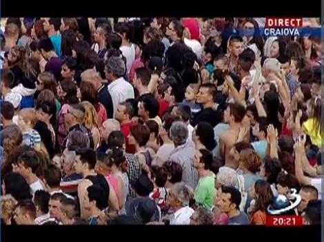 Hi-Q a făcut super atmosferă la Craiova, cu piesa "Razna"