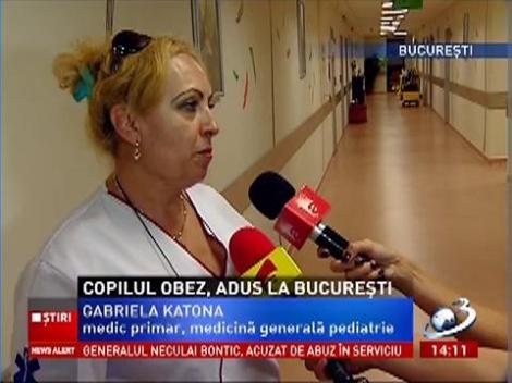 Imagini cu impact emoţional! Copilul obez, adus la Bucureşti