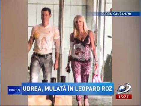 Udrea, păzea! Sexy şi rea pe aeroport, într-o ţinută leopard