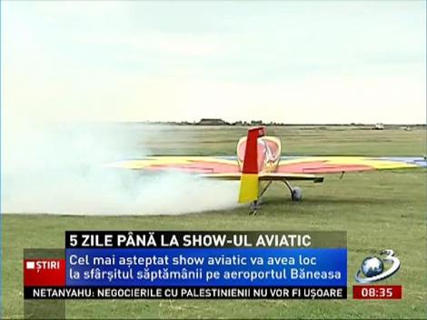 Spectacol aviatic incendiar pe aeroportul Băneasa