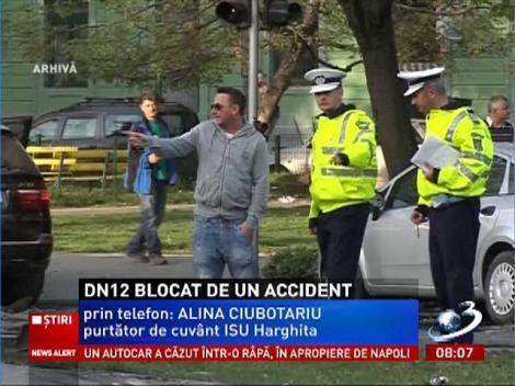 DN 12, blocat în urma unui accident grav
