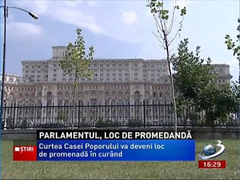 Curtea Casei Poporului va deveni loc de promenadă