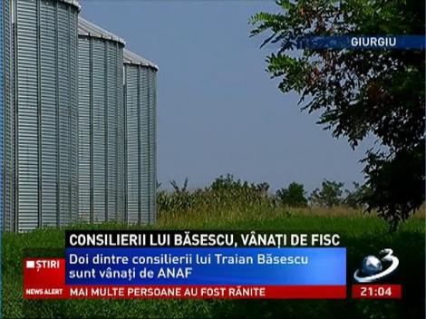 Consilierii lui Băsescu, vânaţi de Fisc