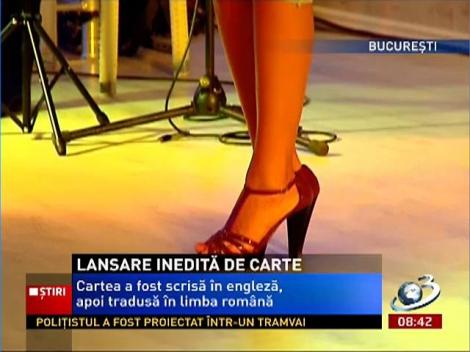 Inedit! Scriitoarea Andrea Billig şi-a lansat cartea interpretând pasaje din propriul text