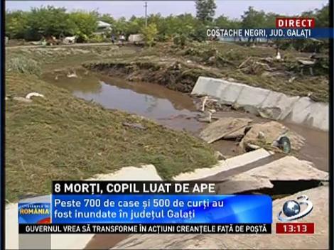 Bilanţul tragic al inundaţiilor din Moldova! 8 persoane au murit şi un copil a fost luat de ape