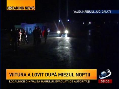 Galaţi: Sute de oameni, evacuaţi în urma viiturii