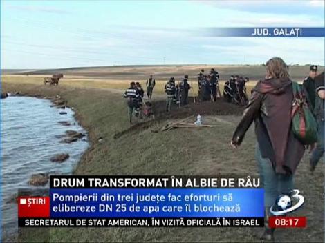 Drumul Naţional 25, transformat în albie de râu