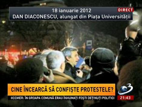 Diaconescu şi Orban, alungaţi de la protestele din Piaţa Universităţii