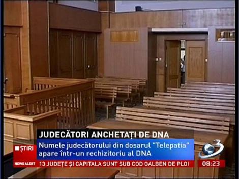 Judecători anchetaţi de DNA