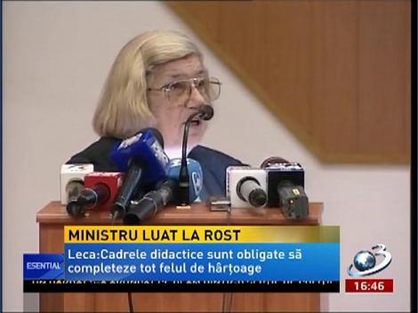 Ministrul Educaţiei,  luat la rost de profesori