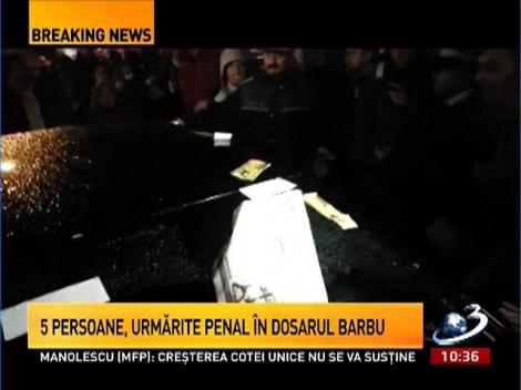 5 persoane, urmărite penal în dosarul vandalizării maşinii ministrului Culturii