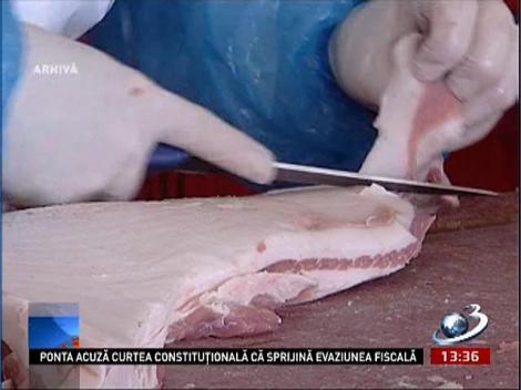 Carne cu salmonell în Bucureşti. Au existat informaţii că s-au găsit loturi de carne cu ŞOARECI şi PARAZIŢI
