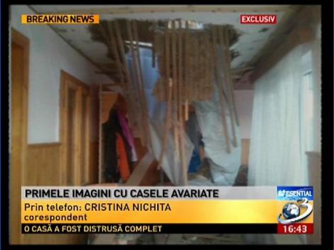 Primele imagini cu casele avariate în urma exploziei din Vrancea