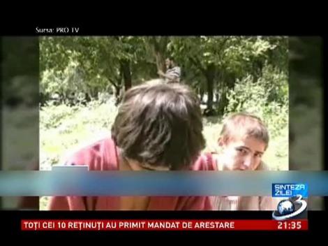 Sinteza Zilei: A locuit 23 de ani prin canale, iar acum lucrează la un hotel de lux din Bucureşti