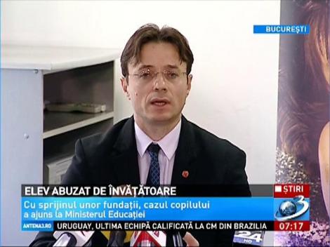 Copil UMILIT de învăţătoare: "Mami, credeam că nu se mai termină". Elevul de clasa a III-a era pus să stea cu faţa la perete în timpul orelor şi în pauze