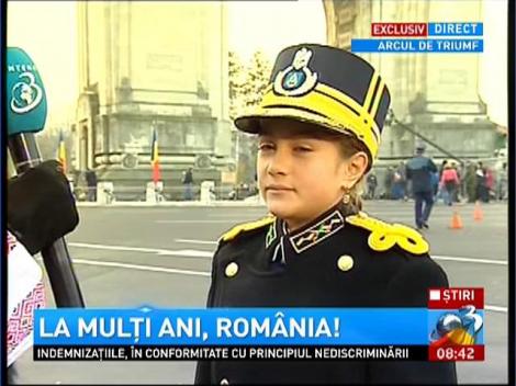Singurul copil care participă la parada de Ziua Naţională