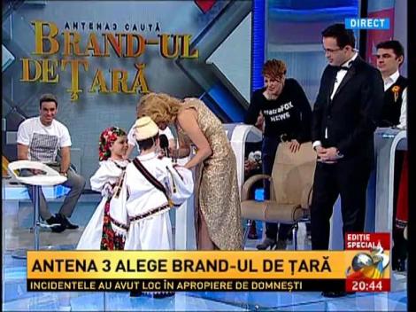 Ansamblului folcloric "Muguri Româneşti", dans de exceptie