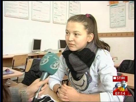 O profesoară din Cluj parcurge zilnic 50 de km pentru a ajunge la o şcoală din Munţii Apuseni
