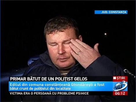 Primarul dintr-o comună constănţeană a ajuns cu ochii vineţi la spital. Poliţistul i-a aplicat legea pumnului, după ce a aflat că se iubea cu soţia lui